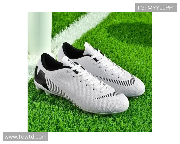 如何为孩子选择合适的足球鞋提升他们的运动表现与舒适度